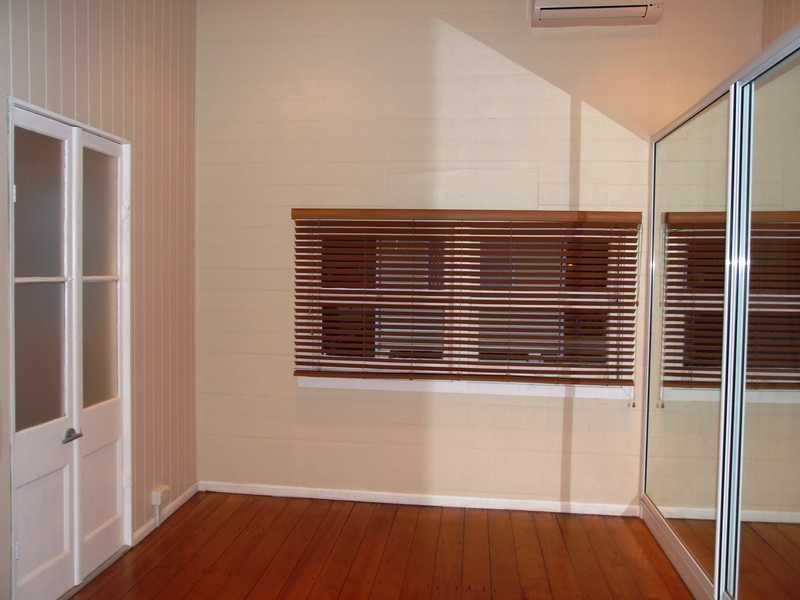 55 Sherriff Street, Hermit Park QLD 4812