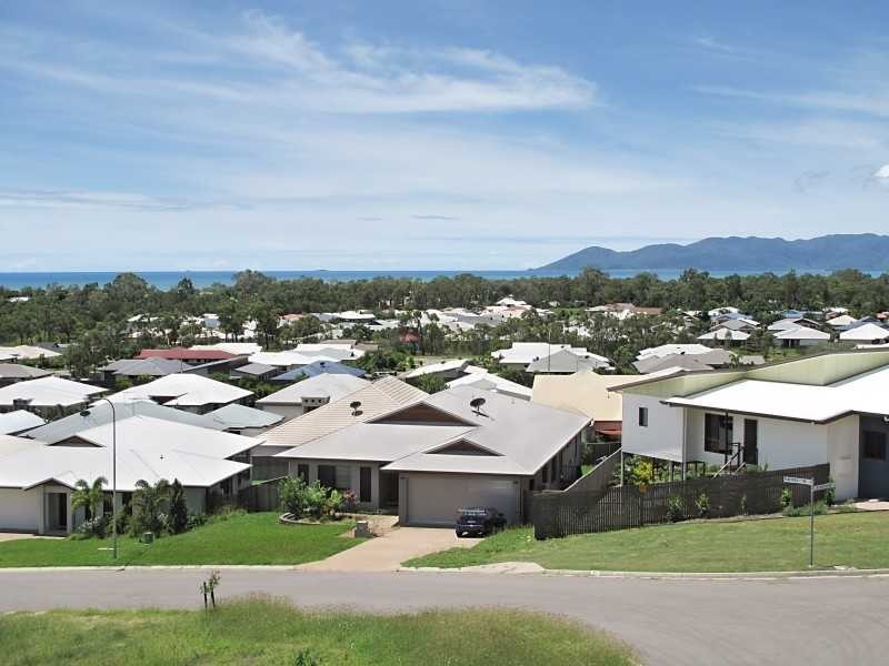 45 Shutehaven Circuit, Bushland Beach QLD 4818