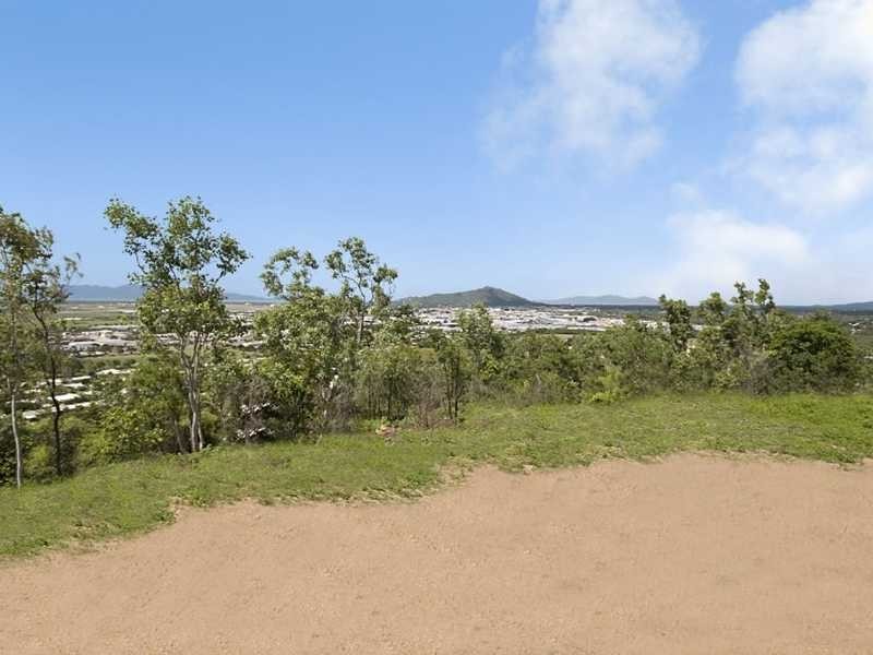 111 Hastings Street, Mount Louisa QLD 4814