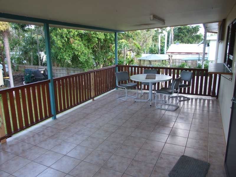 208 Upper Miles Avenue, Kelso QLD 4815