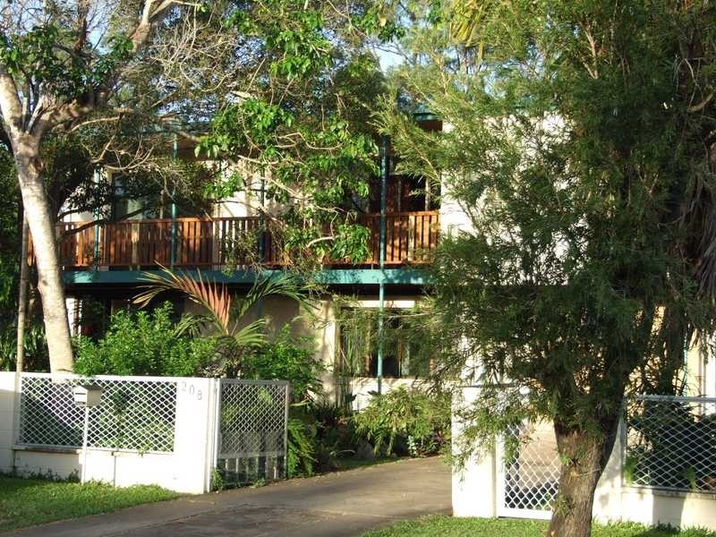 208 Upper Miles Avenue, Kelso QLD 4815