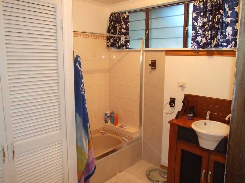 208 Upper Miles Avenue, Kelso QLD 4815