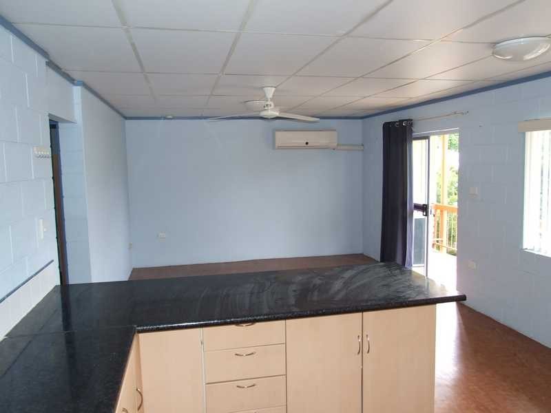 8/12 The Avenue, Hermit Park QLD 4812