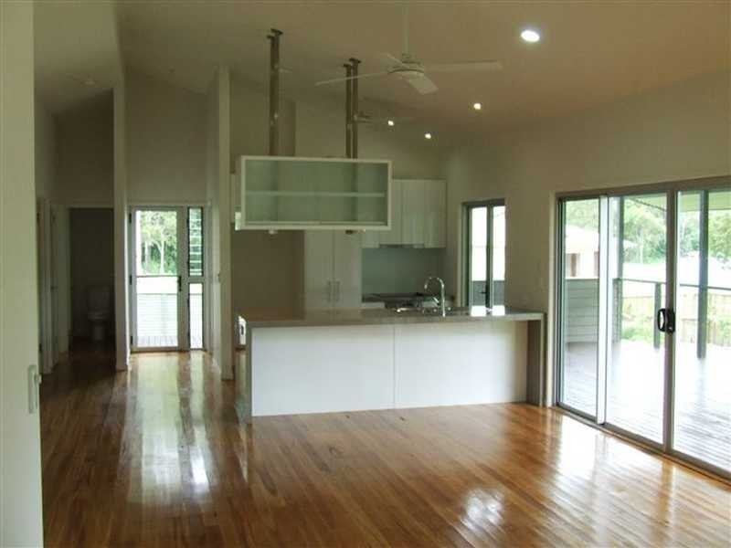 10 Serene Place, Magnetic Island QLD 4819
