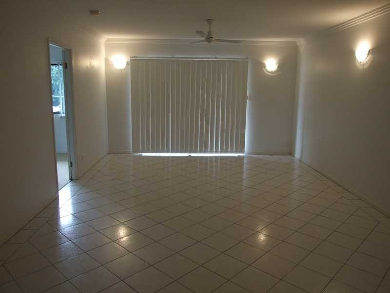 10/9 Gregory Street, North Ward QLD 4810