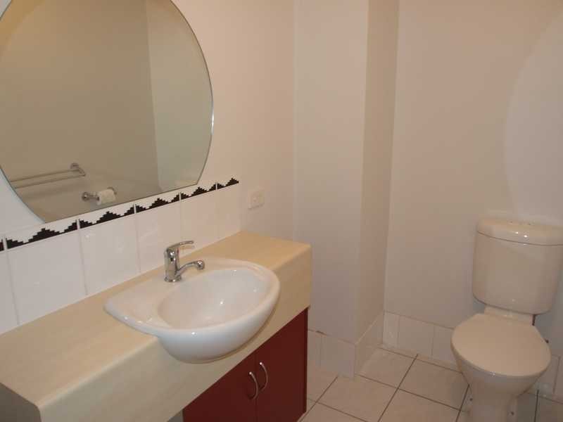 10/9 Gregory Street, North Ward QLD 4810