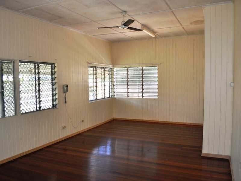 10 Barbeler Street, Currajong QLD 4812