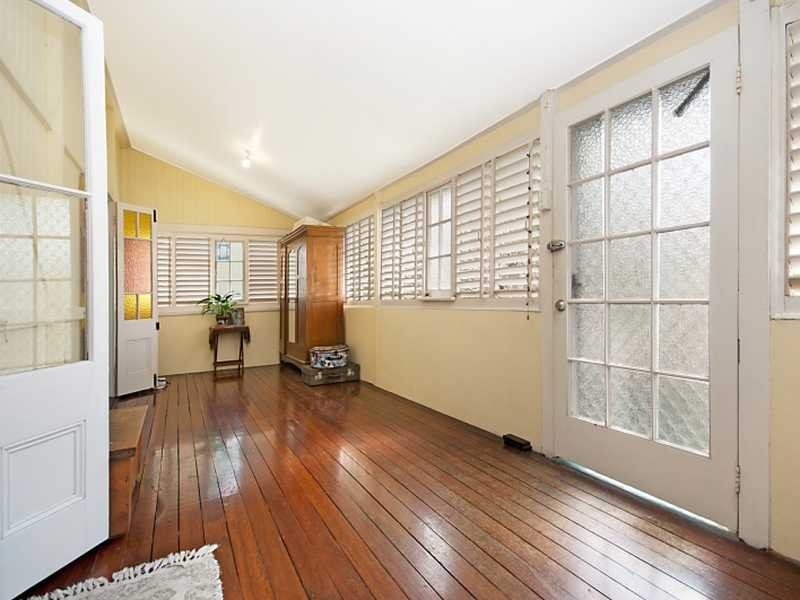 12 Ahearne Street, Hermit Park QLD 4812