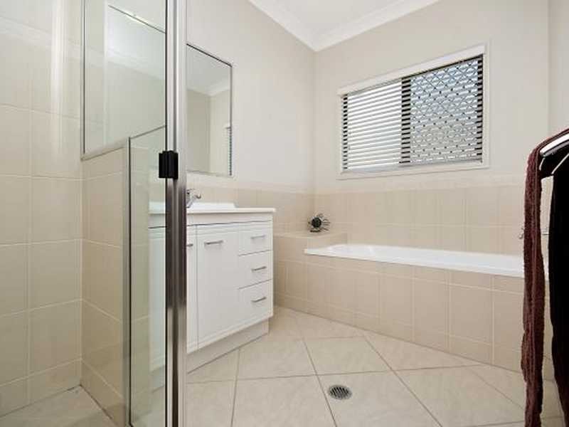 9 Midyim Court, Mount Low QLD 4818