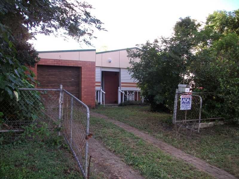 5 Whyte Street, Hermit Park QLD 4812