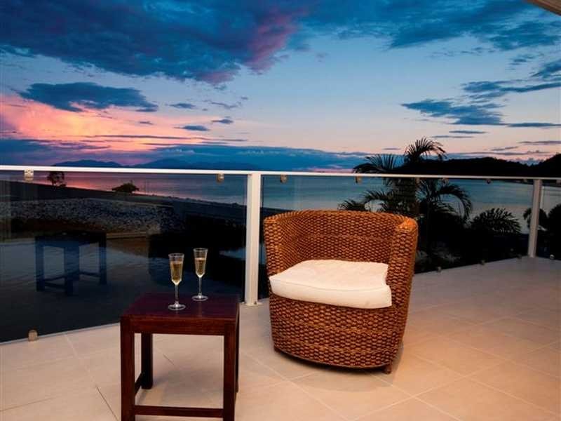 12 Terrace Place, Magnetic Island QLD 4819
