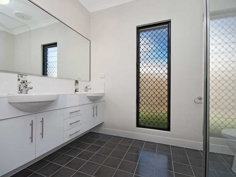 4 Bell Miner Way, Bohle Plains QLD 4817