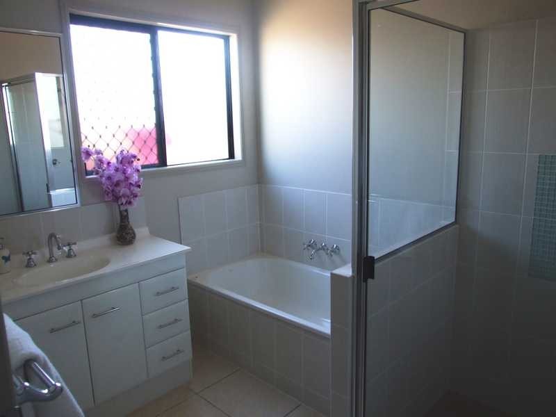 146 Daintree Drive, Bushland Beach QLD 4818