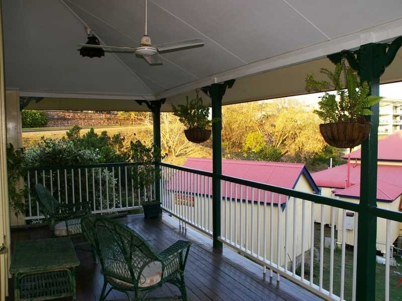 8 Murray Street, North Ward QLD 4810