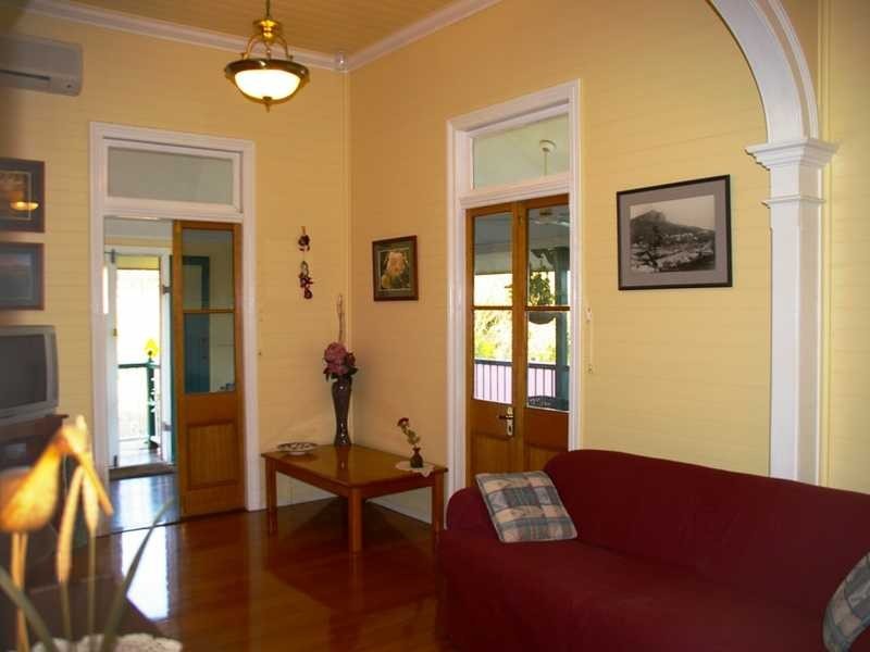 8 Murray Street, North Ward QLD 4810