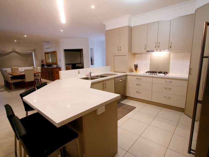 37 Marina Drive, Bushland Beach QLD 4818