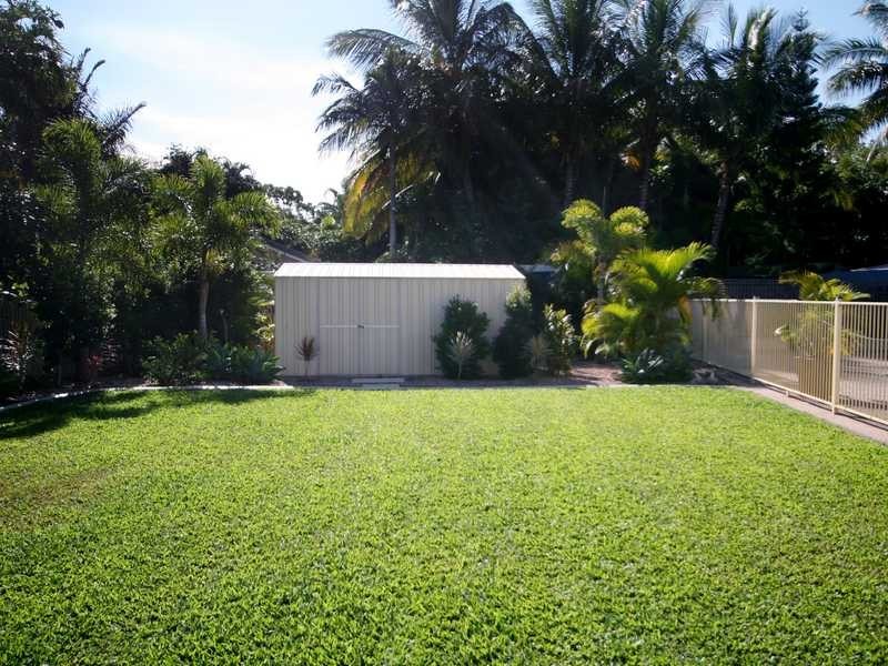 37 Marina Drive, Bushland Beach QLD 4818