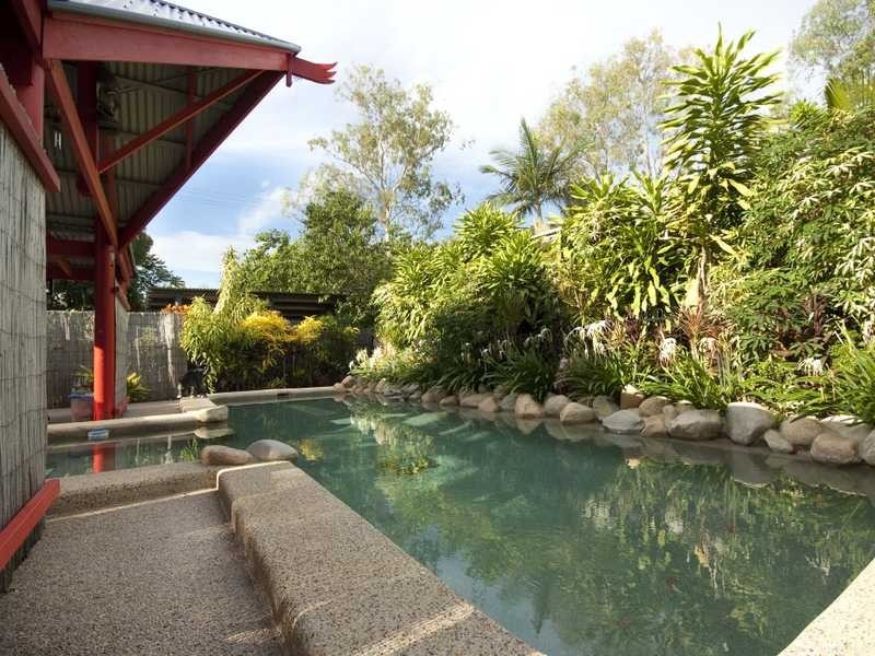 11 Heath Street, Magnetic Island QLD 4819