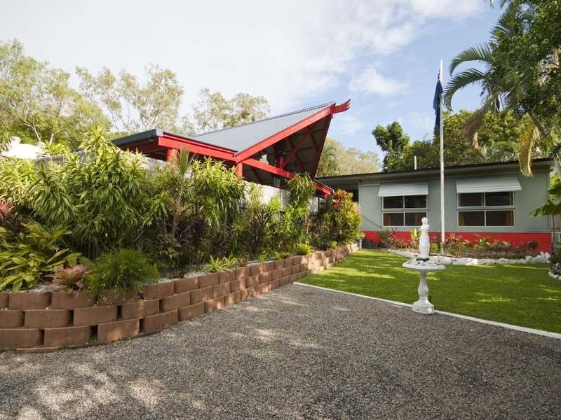 11 Heath Street, Magnetic Island QLD 4819