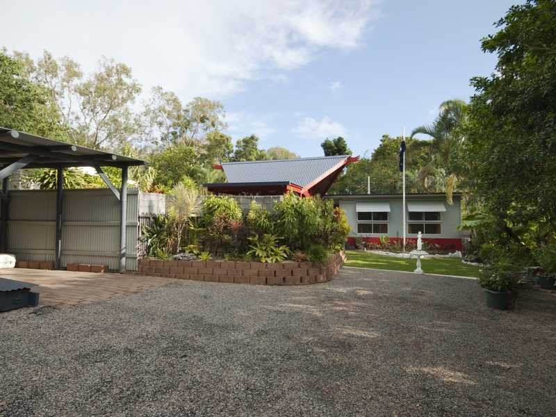 11 Heath Street, Magnetic Island QLD 4819