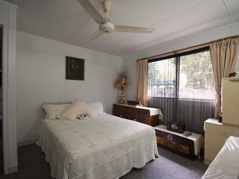 11 Heath Street, Magnetic Island QLD 4819