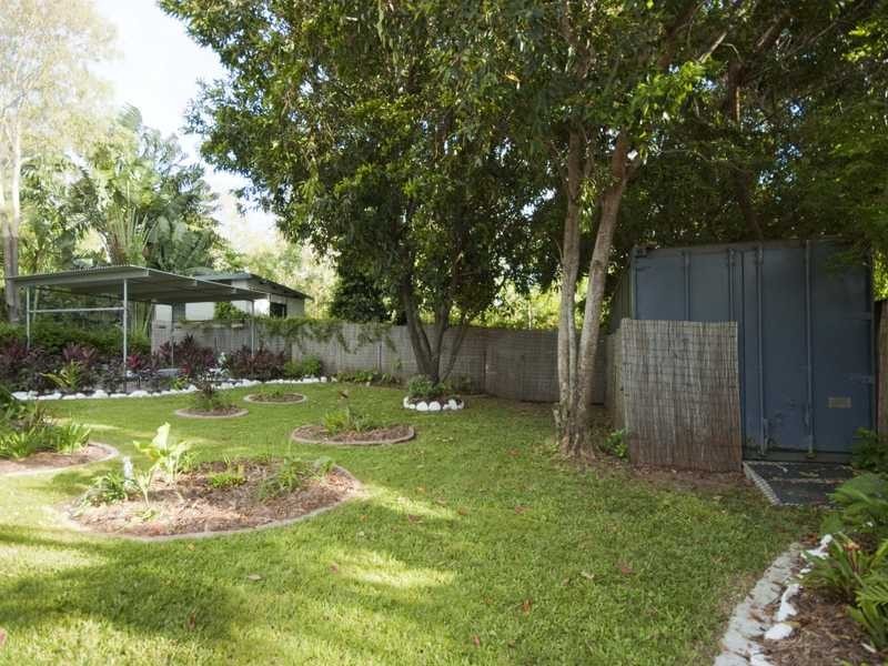 11 Heath Street, Magnetic Island QLD 4819