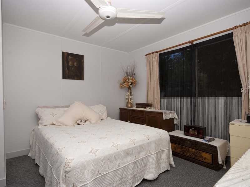 11 Heath Street, Magnetic Island QLD 4819