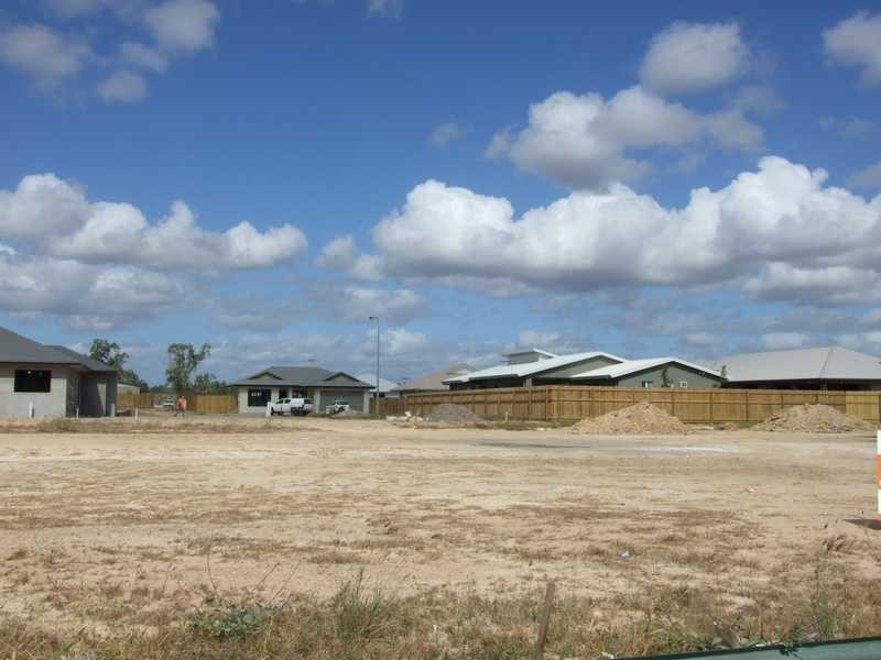 38 Ashmore Cr, Burdell QLD 4818