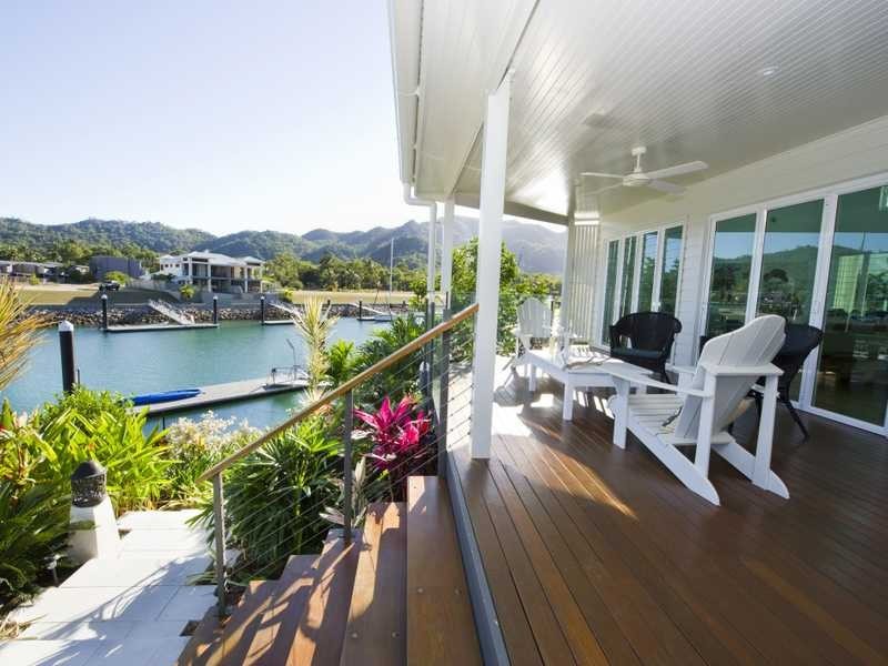 19 The Cove, Magnetic Island QLD 4819