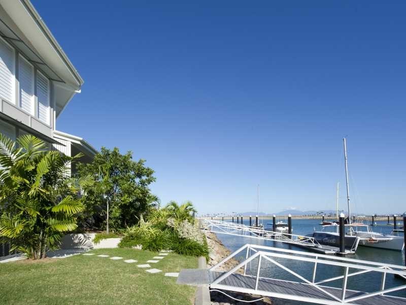 19 The Cove, Magnetic Island QLD 4819