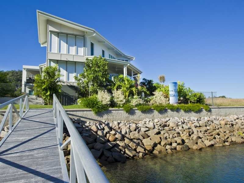19 The Cove, Magnetic Island QLD 4819