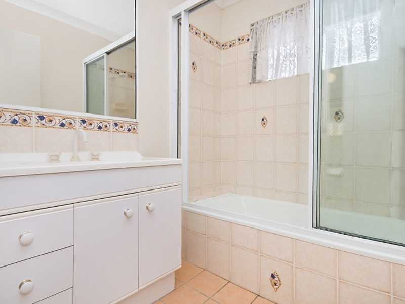 3 Gilmour Crescent, Kirwan QLD 4817