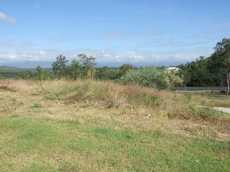 13 Harrier Court, Bushland Beach QLD 4818