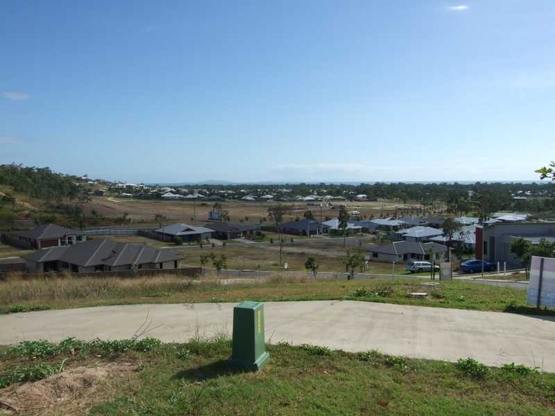 13 Harrier Court, Bushland Beach QLD 4818