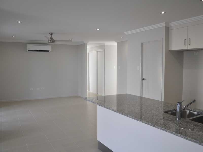 10 Dillon Street, Mount Louisa QLD 4814