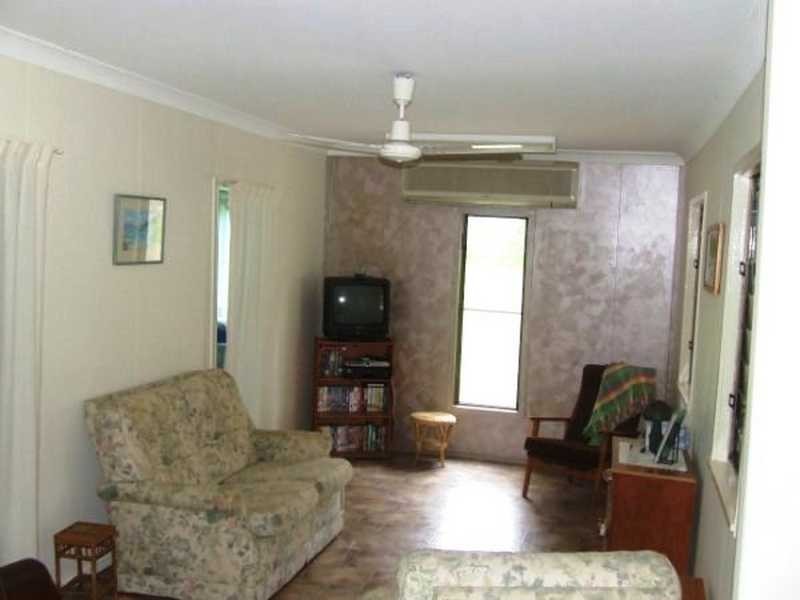 24 Barbarra Street, Magnetic Island QLD 4819