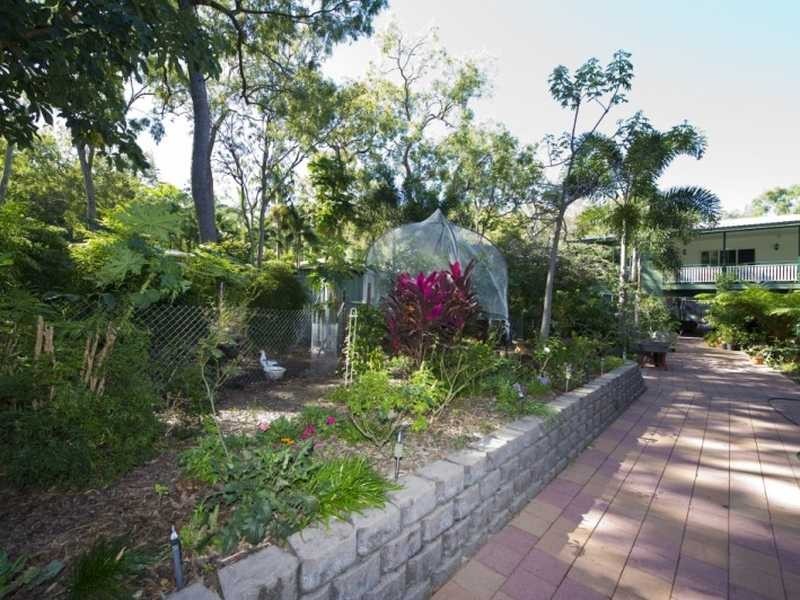 73 Picnic Street, Magnetic Island QLD 4819