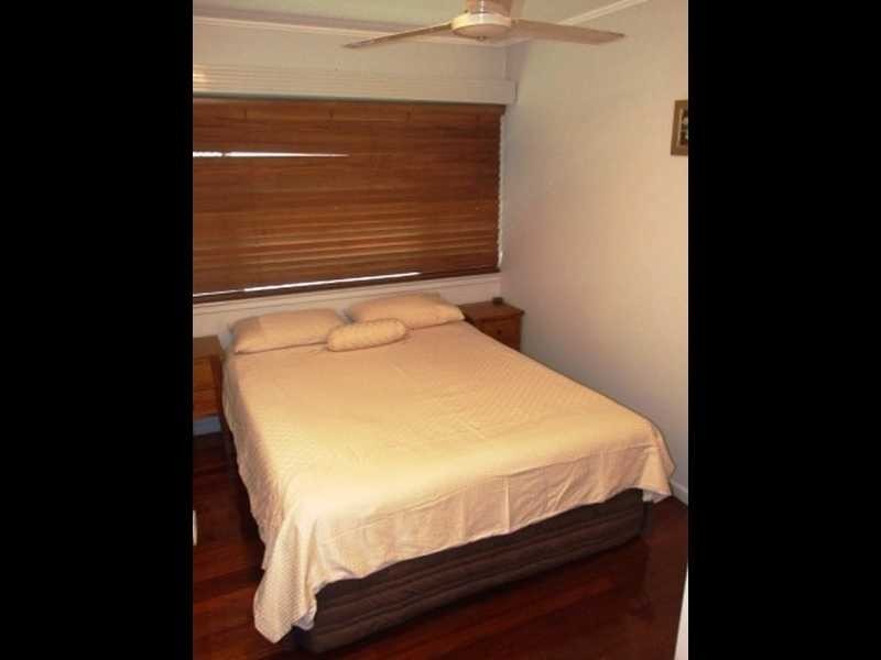 1 Miles Avenue, Kelso QLD 4815