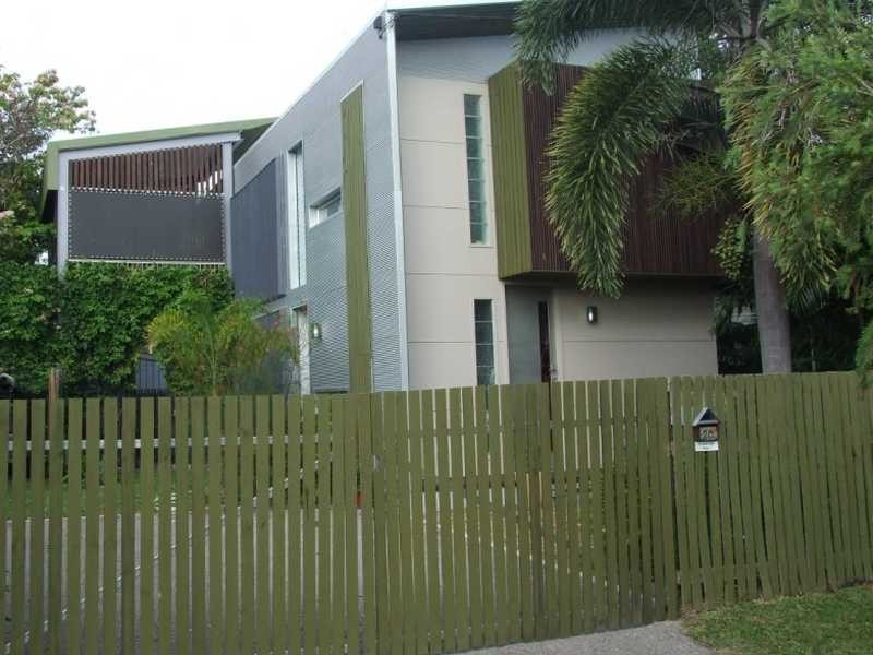 20 Halloran Street, Hermit Park QLD 4812