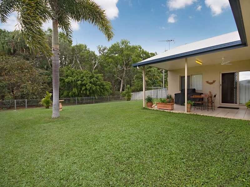 42 Pacific Avenue, Bushland Beach QLD 4818