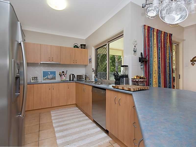 42 Pacific Avenue, Bushland Beach QLD 4818