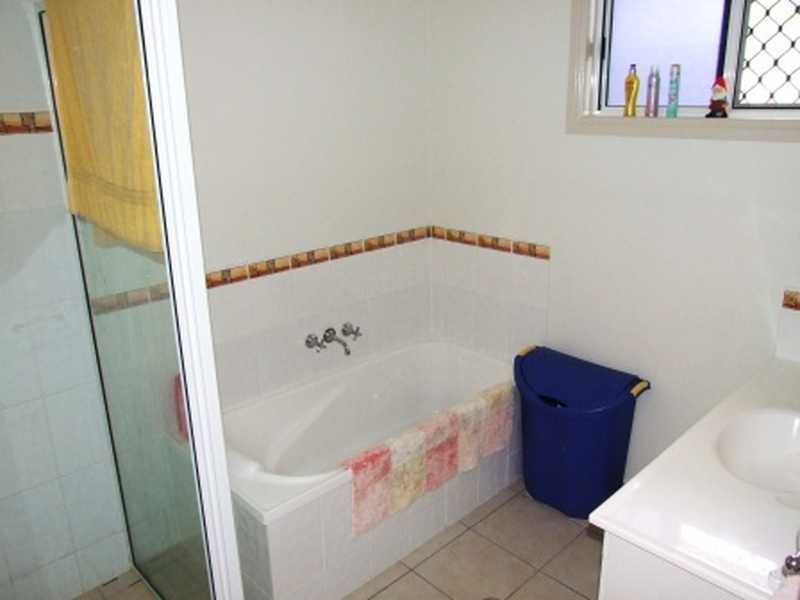 17 Thornbill Close, Kelso QLD 4815