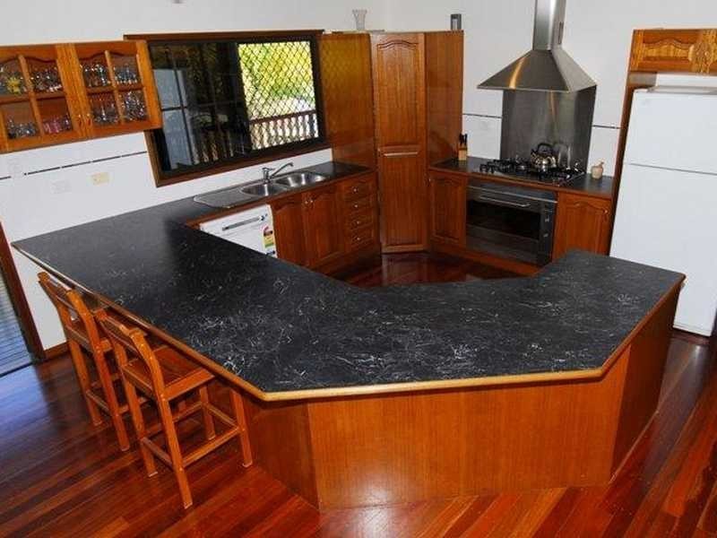 6 Shaw Street, West End QLD 4810