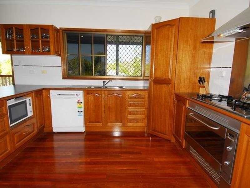 6 Shaw Street, West End QLD 4810