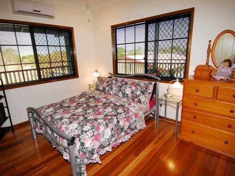 6 Shaw Street, West End QLD 4810