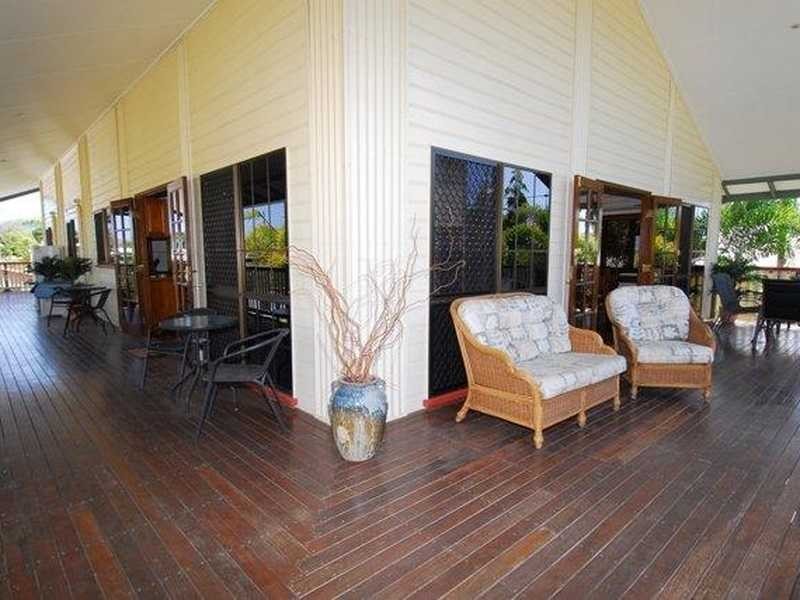 6 Shaw Street, West End QLD 4810