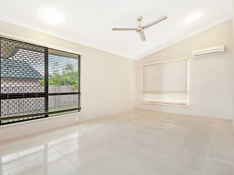 7 Helvellyn Street, Bushland Beach QLD 4818