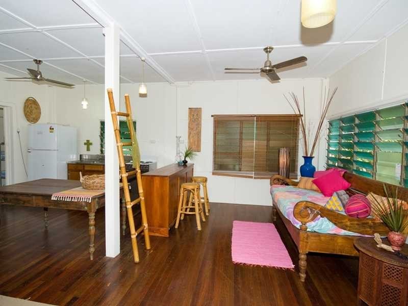 1 Barbarra Street, Magnetic Island QLD 4819