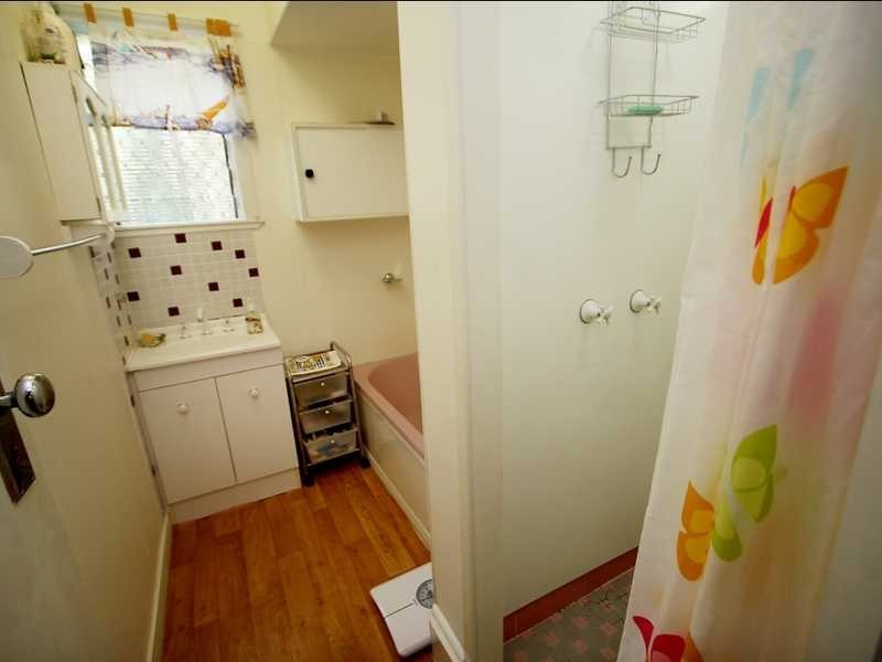 13 Halloran Street, Hermit Park QLD 4812