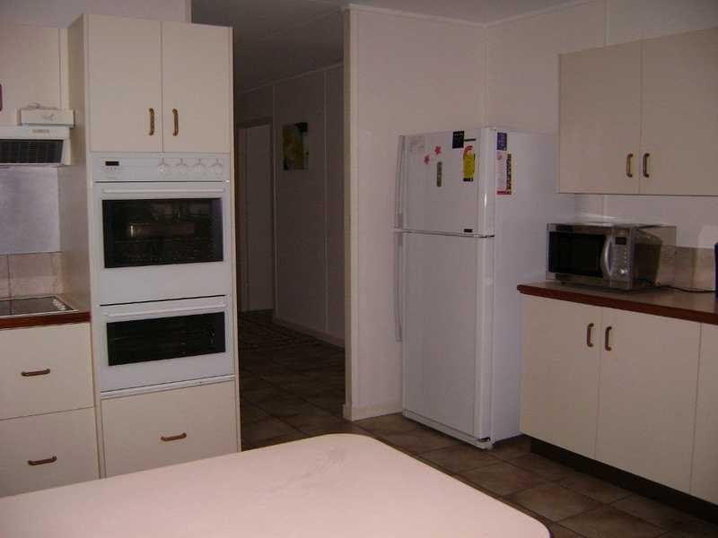 5 Robson Street, Magnetic Island QLD 4819